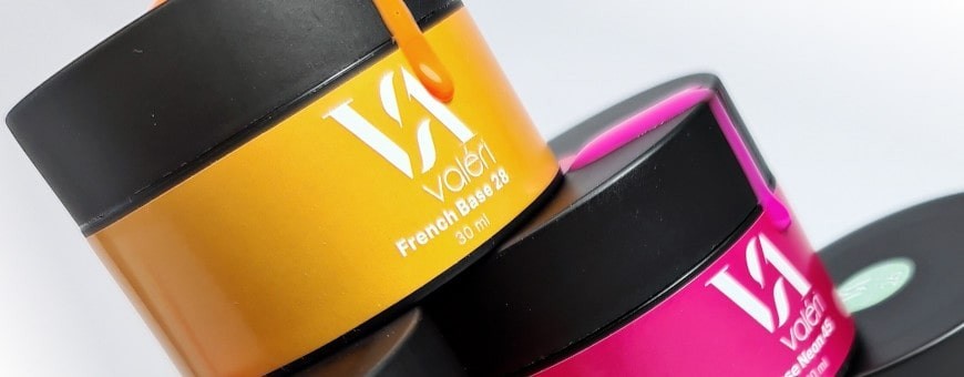 Base de vernis gel Valeri | https://nailschool.lt/fr/